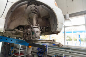 biaya-ganti-shockbreaker-mobil-ertiga-depan-belakang