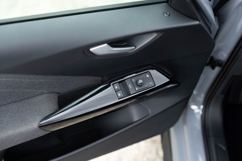biaya-ganti-power-window-mobil